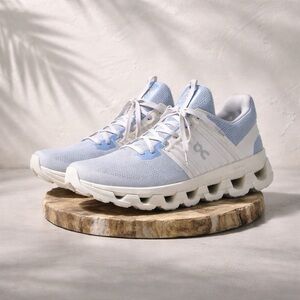 On Cloudswift Running Shoes